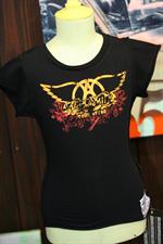 voir cet article : AVRW Tee Shirt MC Aerosmith Kids Fille Promotion