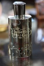voir cet article : Juliette Has a Gun Citizen Queen Eau de Parfum 100 ml
