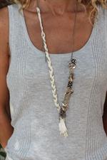 voir cet article : Julie Schouvey Sautoir blanc