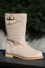 voir cet article : Tatoosh Camarguaise enfant 