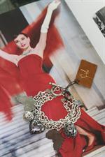 voir cet article : Gisèle Bracelet