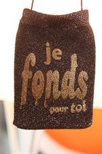 voir cet article : Caroline Lisfranc Pochette de téléphone chocolat