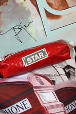 voir cet article : Barbara Rihl Trousse en toile enduite
