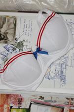 voir cet article : Fifi Chachnil Soutien-gorge Sapristi