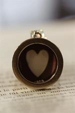 voir cet article : Servane Gaxotte Bague coeur