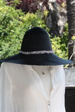 voir cet article : Maison Michel Maria paille et fleurs