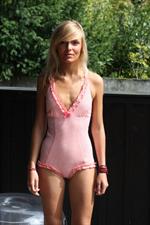 voir cet article : Fifi Chachnil Maillot Tip-Top