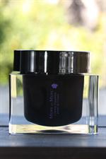 voir cet article : l'Artisan Parfumeur Crème fouettée pour le corps Mûre et Musc