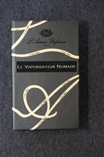 voir cet article : l'Artisan Parfumeur Vaporisateur nomade rechargeable