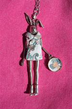 voir cet article : Servane Gaxotte Poupée lapin manteau vintage