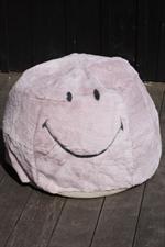 voir cet article : Maison de Vacances Pouf Smiley en lapin rasé