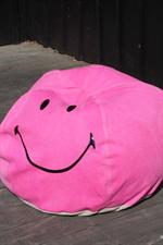 voir cet article : Maison de Vacances Pouf Smiley Tye & Dye