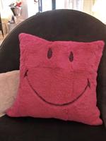 voir cet article : Maison de Vacances Coussin Smiley en lapin rasé