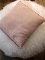 voir cet article : Numéro 74 Coussin uni