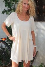 voir cet article : Twist & Tango Robe Ecru