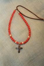 voir cet article : Catherine Michiels Bracelet Corail et croix en diamant