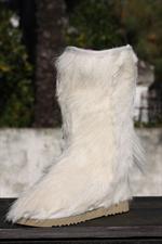 voir cet article : Mou Boots poils de chèvre