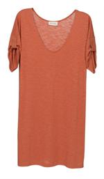 voir cet article : American Vintage Robe col U sans manches