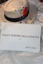 voir cet article : Where Else Pochette Piazza Martiri Dell'Olivetta
