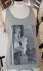 voir cet article : Brigitte Bardot Débardeur B.B.