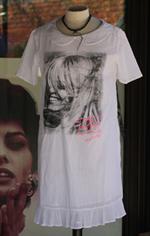 voir cet article : Brigitte Bardot Robe courte col claudine