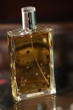 voir cet article : Reminiscence Parfums Ambre Eau de Toilette 100 ml