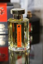 voir cet article : l'Artisan Parfumeur Eau de toilette Dzongkha 100 ml