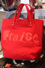 voir cet article : Caroline Lisfranc Réduction -50% Sac Fraise